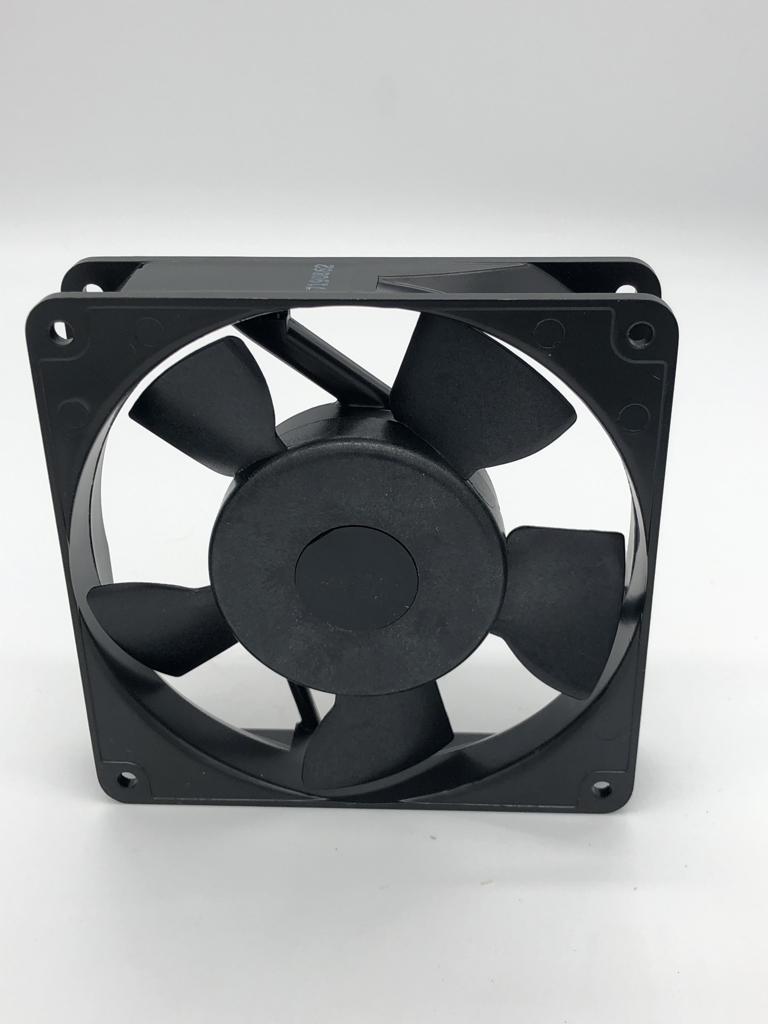 A AXIALLUEFTER 230VAC 14,0W 4710PS-23T** A AXIALLUEFTER 230VAC 14,0W 4710PS-23T**