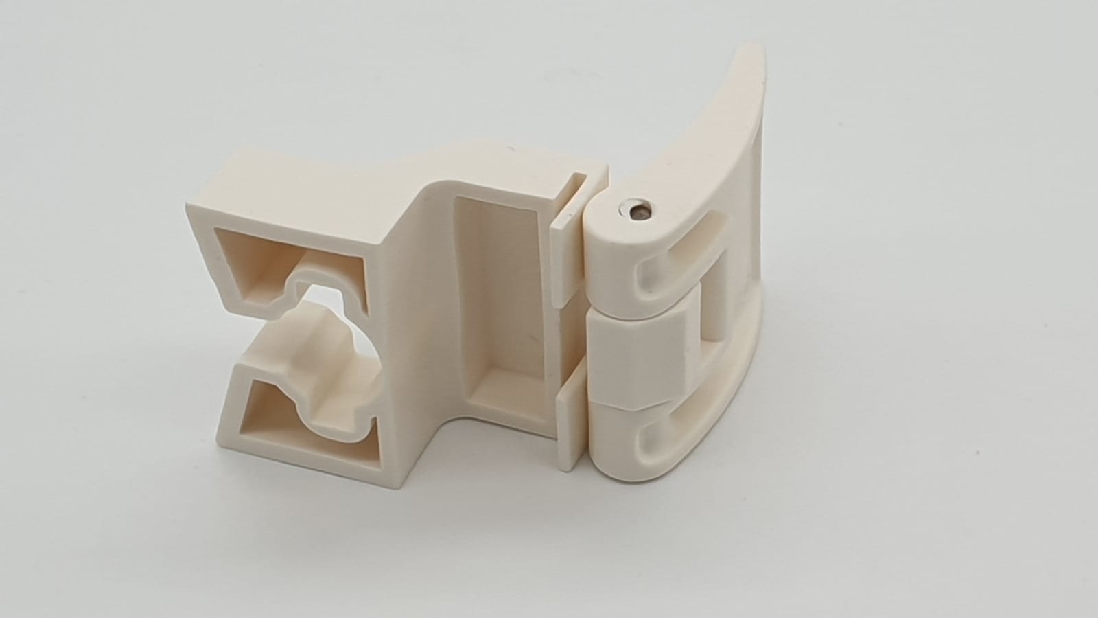 Fixture for 3rd fixing point Fixture for 3rd fixing point