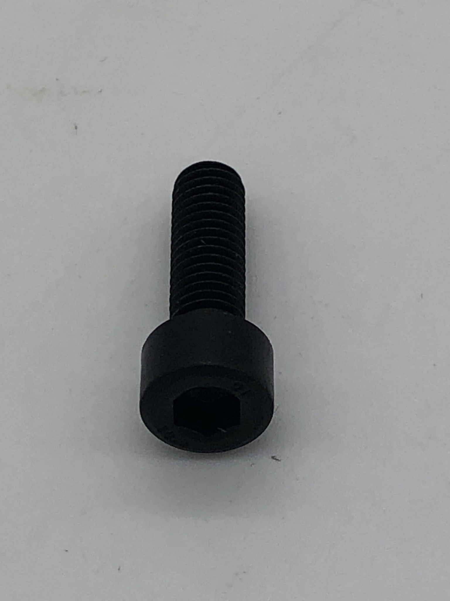 307023 ZYL-SCHRAUBE M5 X 16 DIN 912