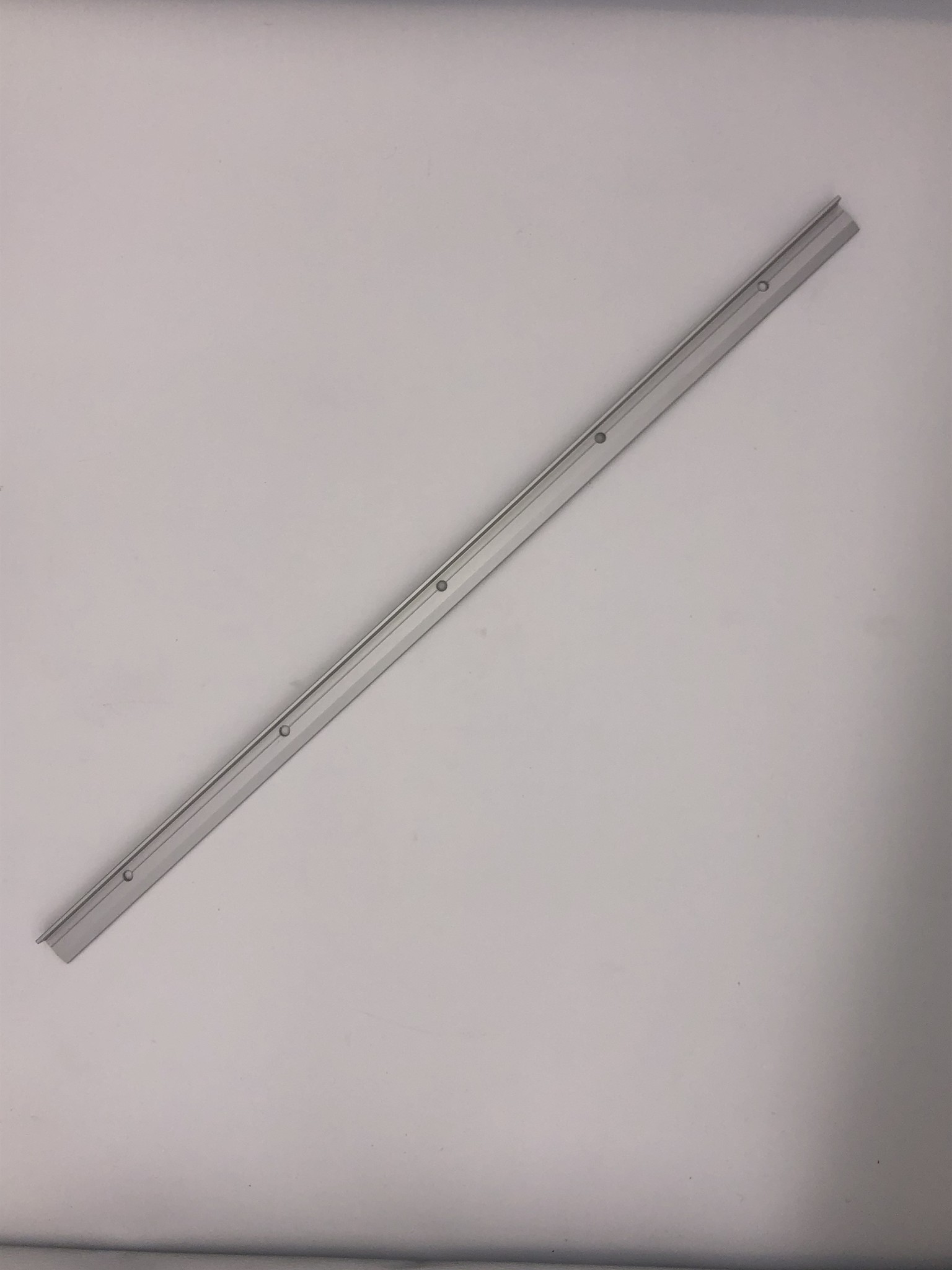 WINKELSCHIENE 500 MM WINKELSCHIENE 500 MM