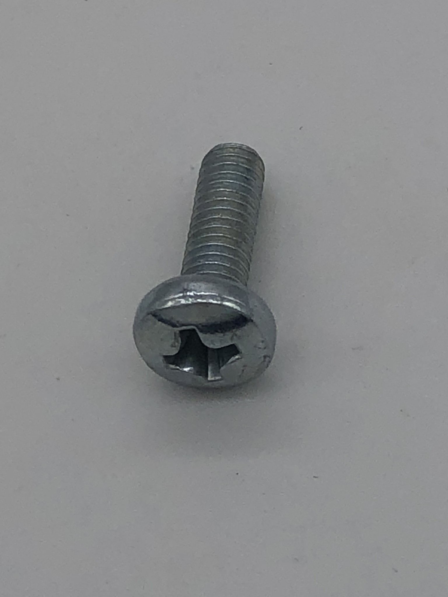 OVAL-HEAD SCREW M4 X12 DIN 7985 at ZSK Stickmaschinen